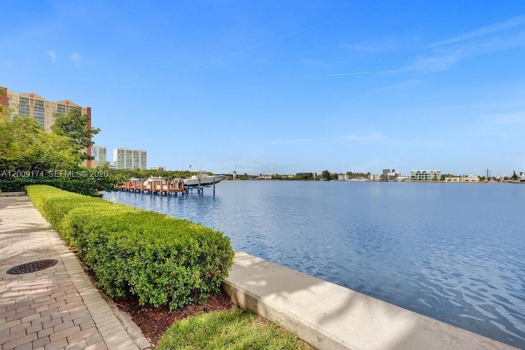 17100 N Bay Rd , Unit 1511, Sunny Isles Beach, FL 33160 Photo