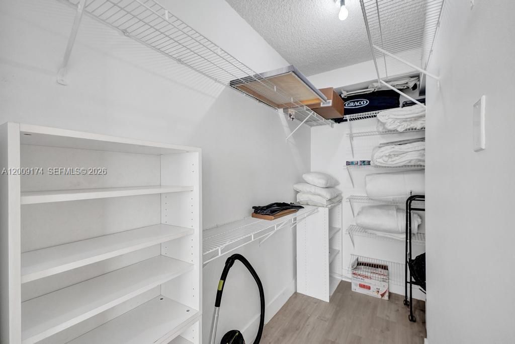 17100 N Bay Rd , Unit 1511, Sunny Isles Beach, FL 33160 Photo