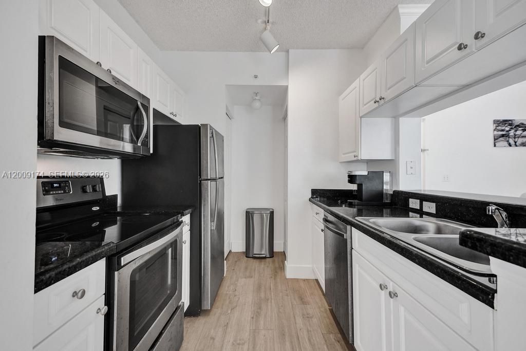 17100 N Bay Rd , Unit 1511, Sunny Isles Beach, FL 33160 Photo