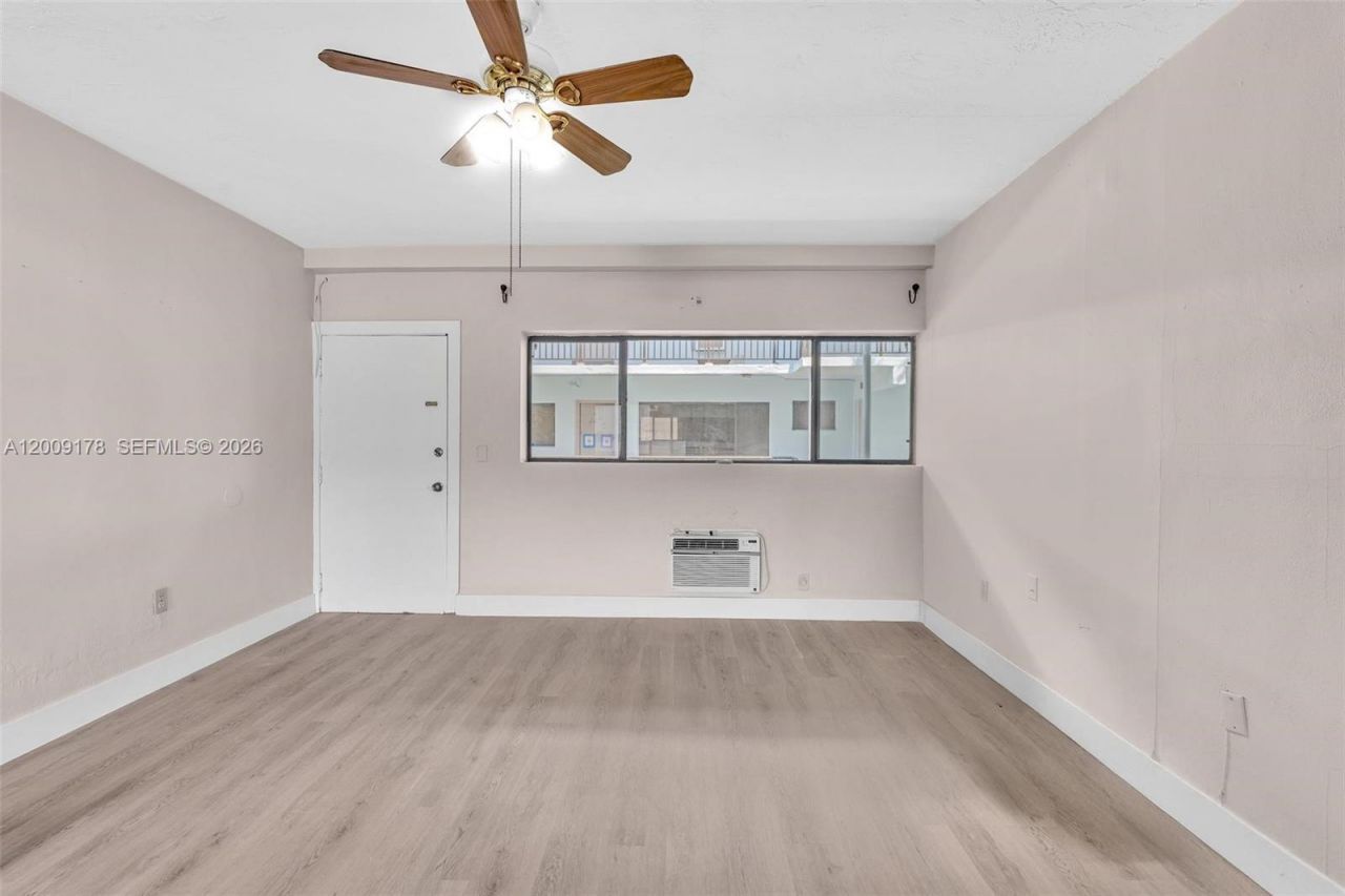 1165 Marseille Dr, Unit 20, Miami Beach, FL 33141 Photo