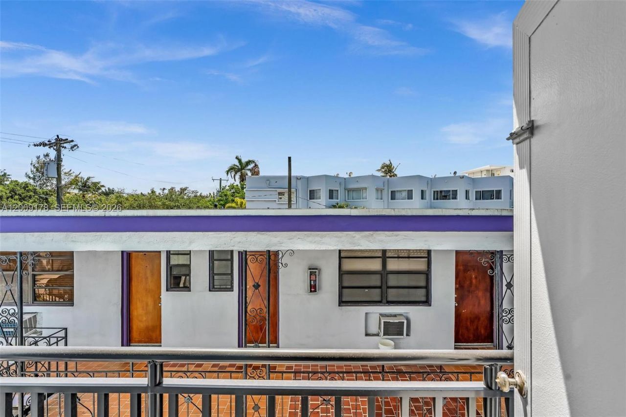 1165 Marseille Dr, Unit 20, Miami Beach, FL 33141 Photo