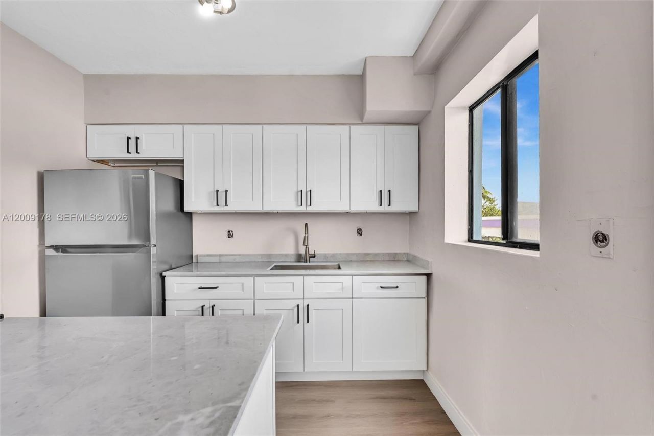 1165 Marseille Dr, Unit 20, Miami Beach, FL 33141 Photo
