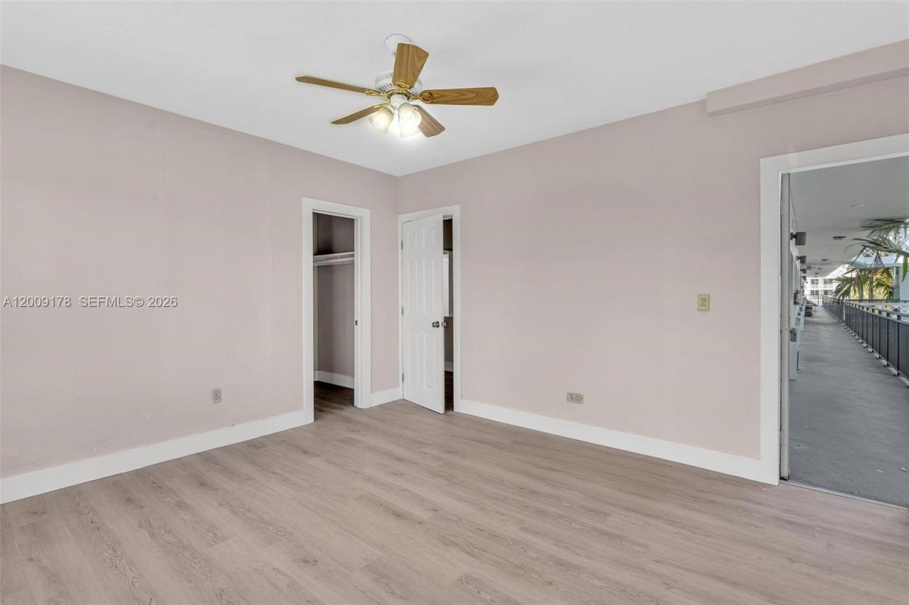 1165 Marseille Dr, Unit 20, Miami Beach, FL 33141 Photo