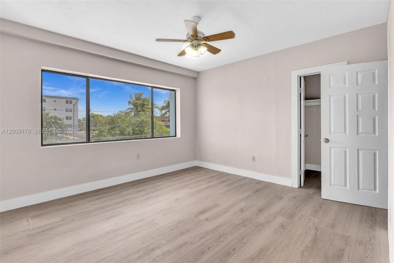 1165 Marseille Dr, Unit 20, Miami Beach, FL 33141 Photo