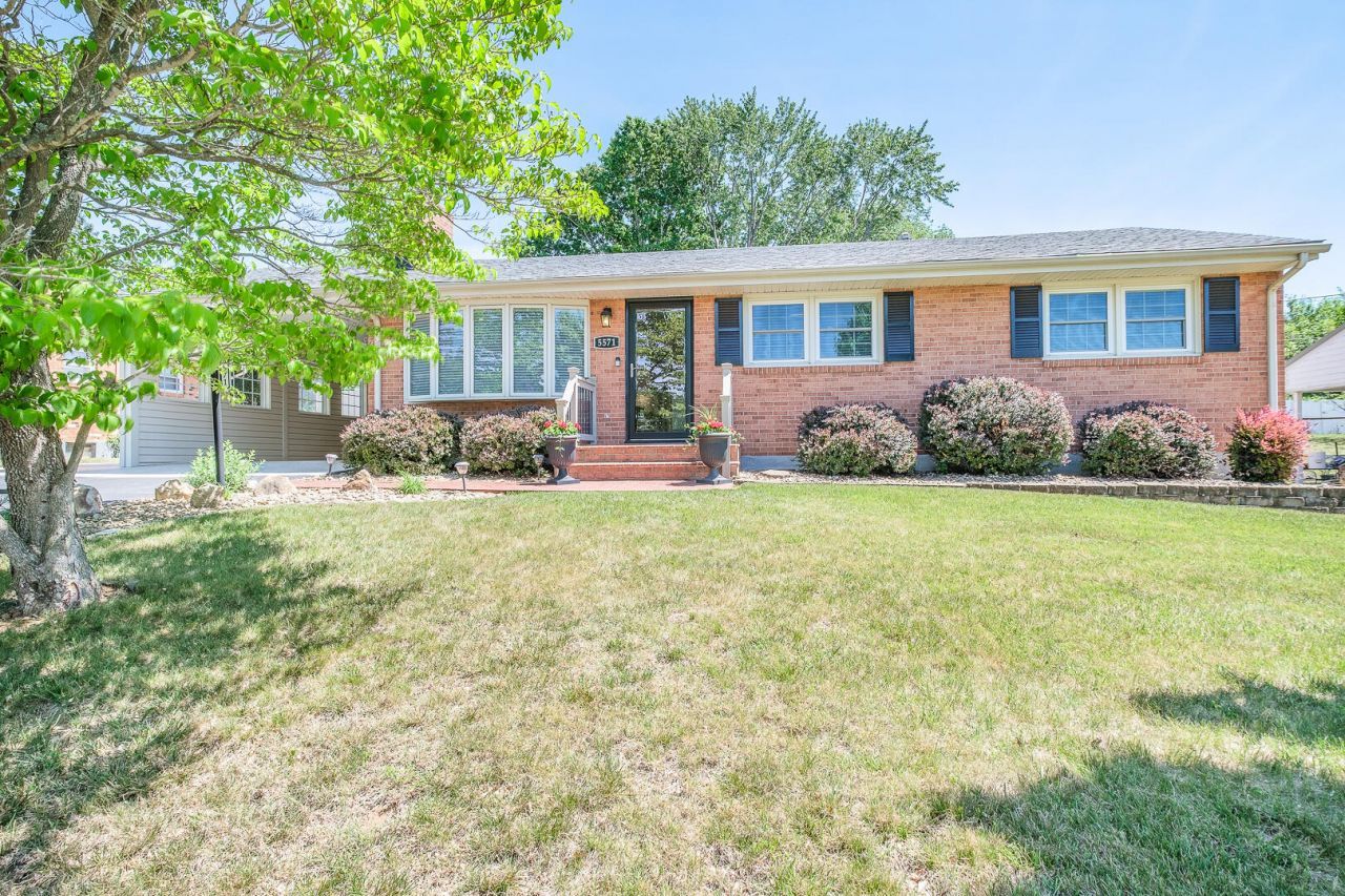 5571 Capito St Ne, Roanoke, VA 24019 Main Photo