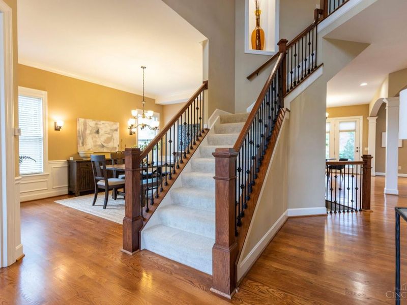 7953 Huntersknoll Court, Montgomery, OH 45242 Photo 2