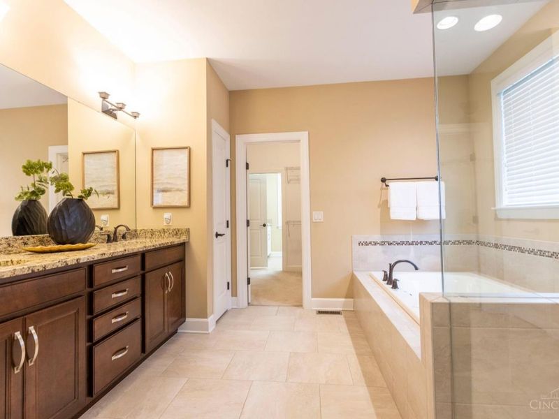 7953 Huntersknoll Court, Montgomery, OH 45242 Photo 20