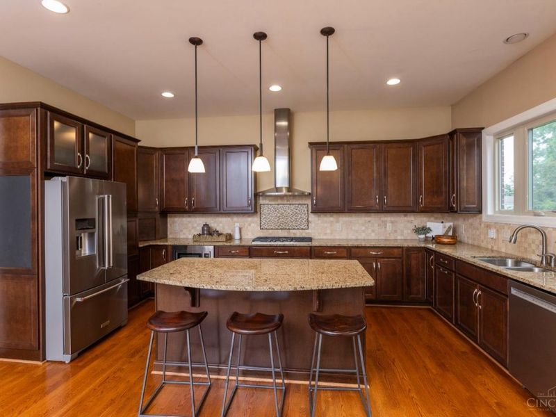 7953 Huntersknoll Court, Montgomery, OH 45242 Photo 9