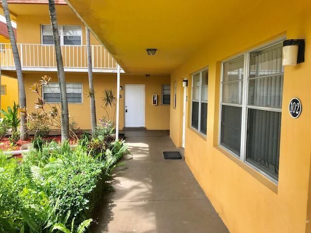 200 Croton Avenue, Unit 208, Lantana, FL 33462 Photo