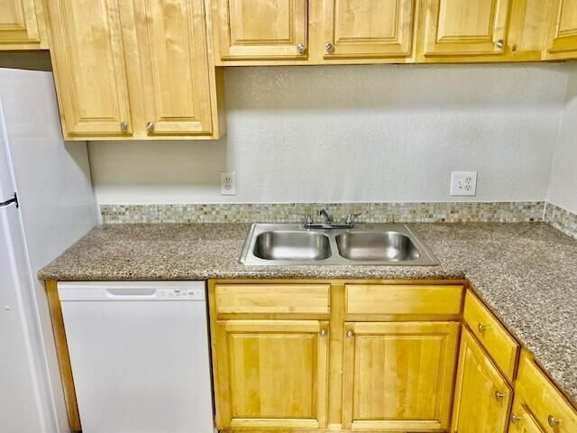 200 Croton Avenue, Unit 208, Lantana, FL 33462 Photo
