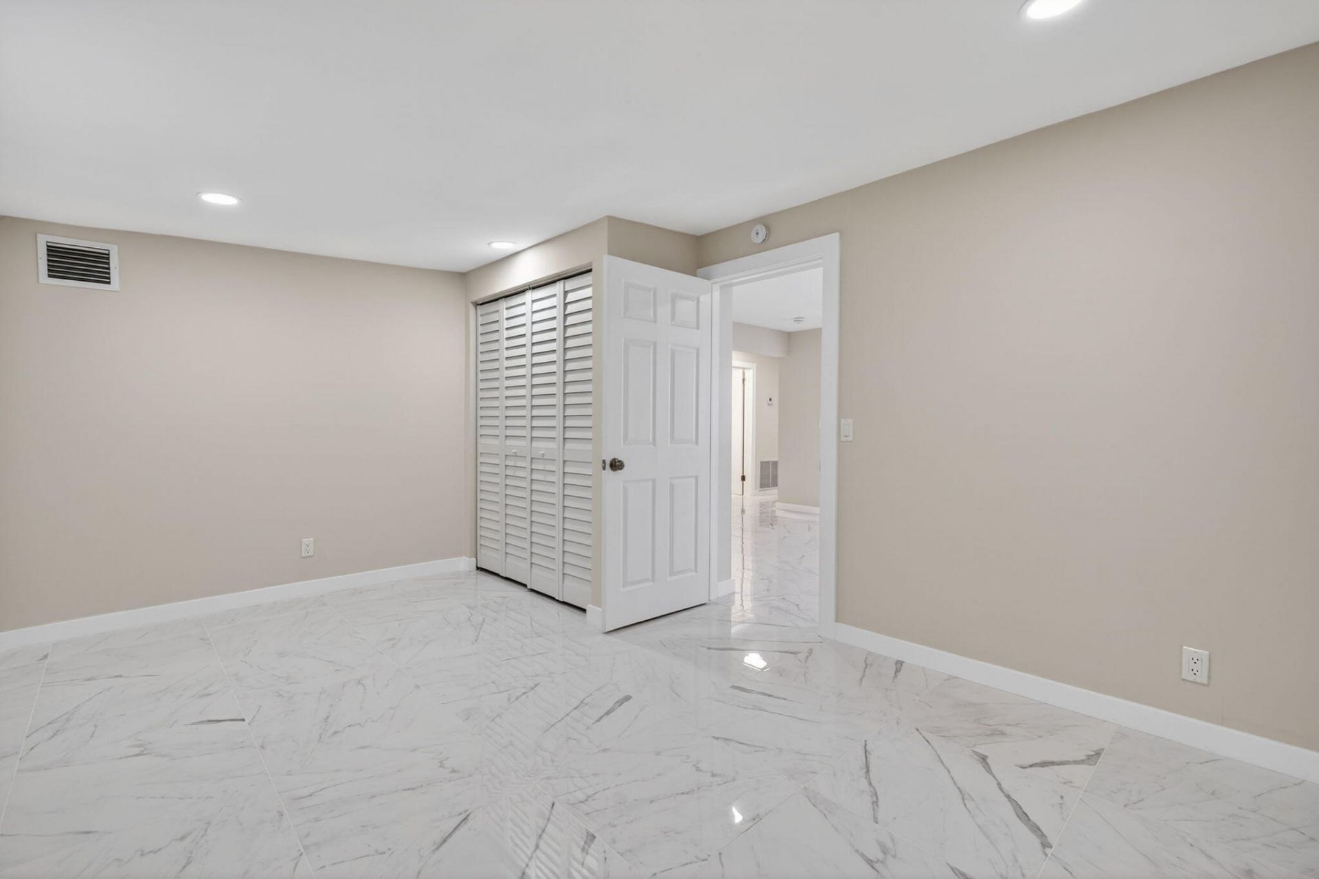 9361 SE Duncan Street, Hobe Sound, FL 33455 Photo