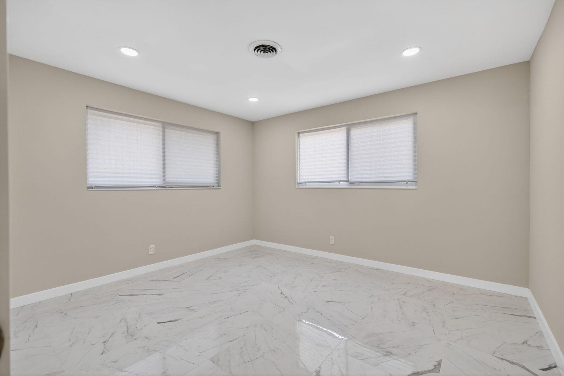 9361 SE Duncan Street, Hobe Sound, FL 33455 Photo