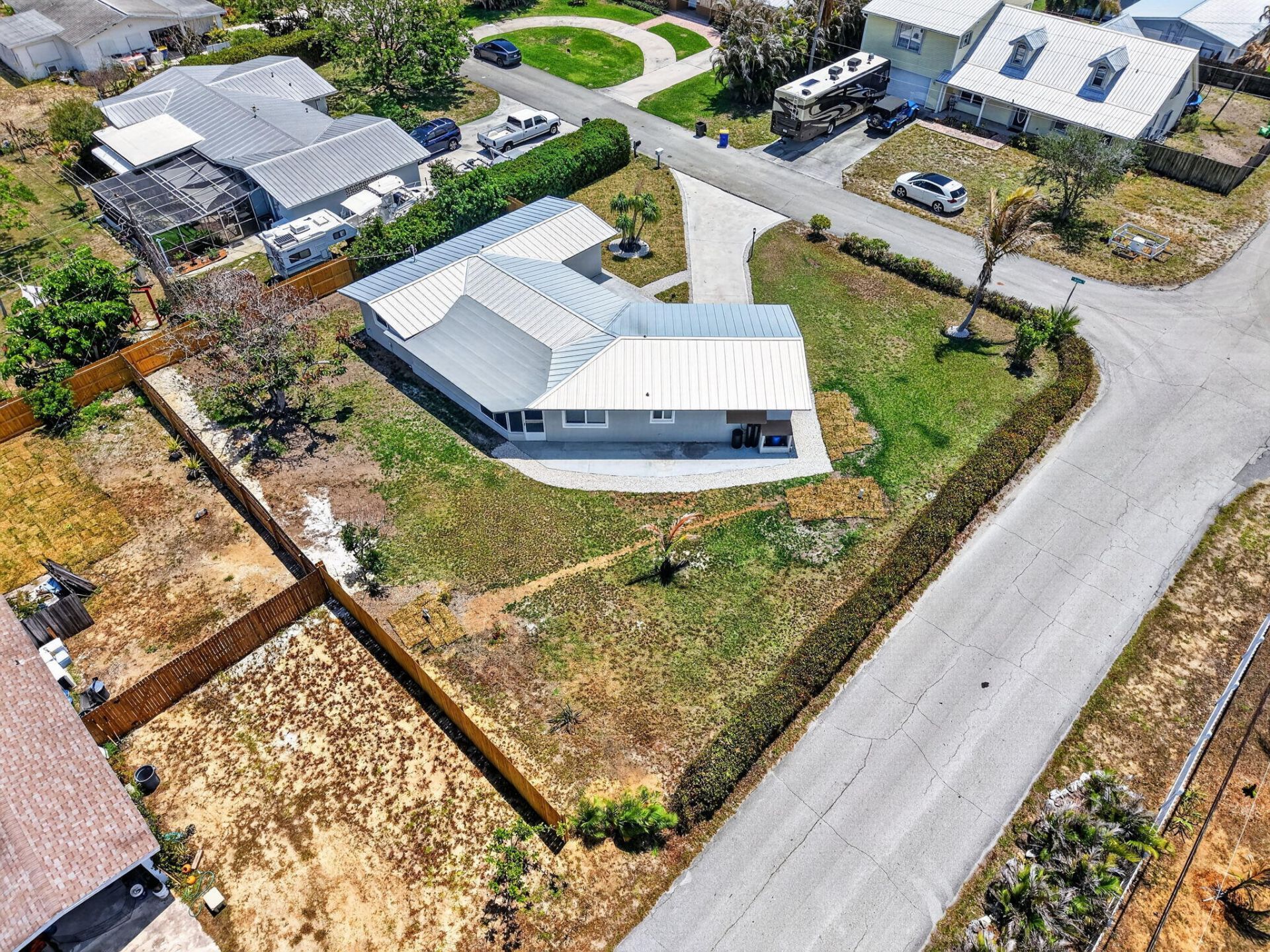 9361 SE Duncan Street, Hobe Sound, FL 33455 Photo