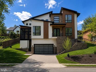 2816 N JEFFERSON STREET, ARLINGTON, VA 22207