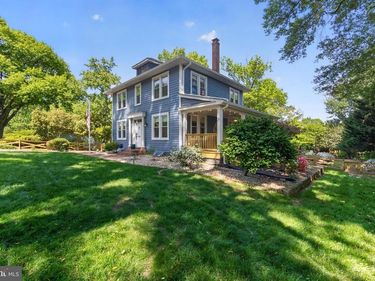 805 N QUAKER LANE, ALEXANDRIA, VA 22302