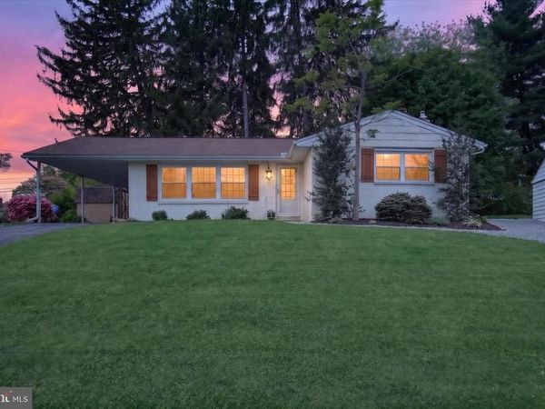 77 HILLSIDE CIRCLE , CAMP HILL, PA 17011