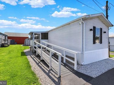 649 FRANKLIN STREET N, Unit 120, CHAMBERSBURG, PA 17201