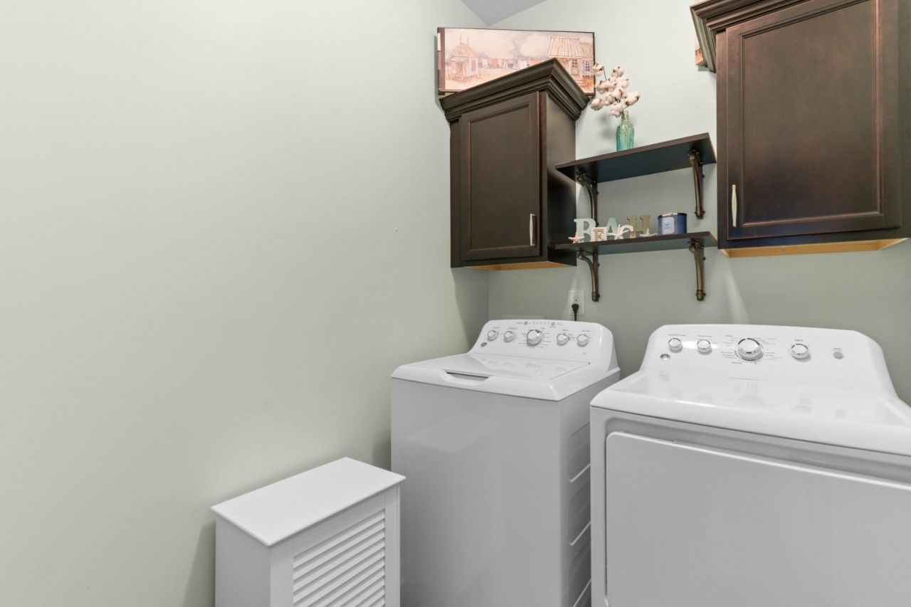 941 Witherbee Way Photo 22