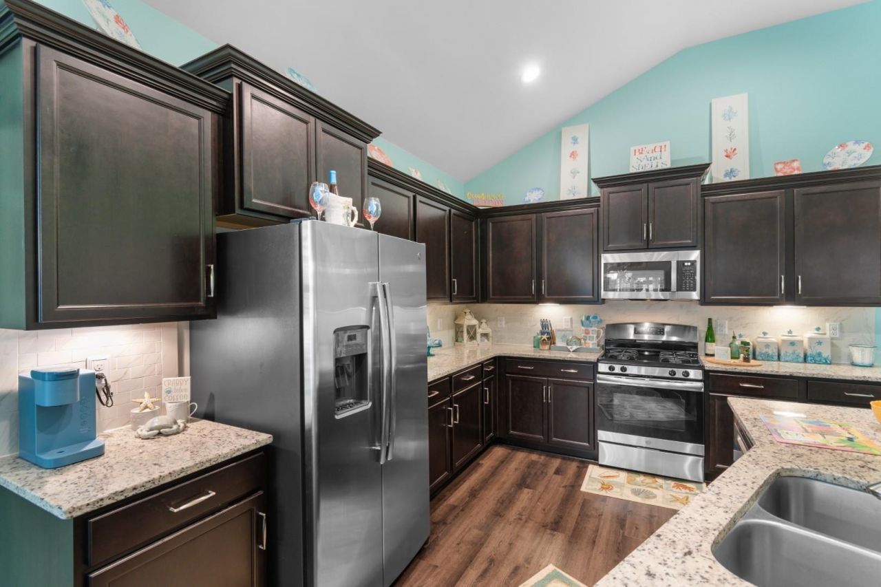 941 Witherbee Way Photo 6