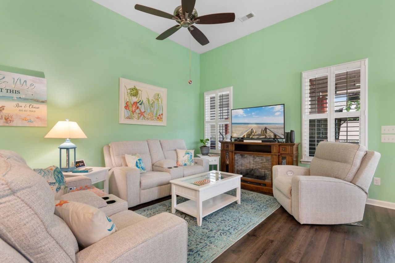 941 Witherbee Way Photo 9