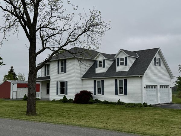 3118 N County Road 5 , Bellefontaine, OH 43311