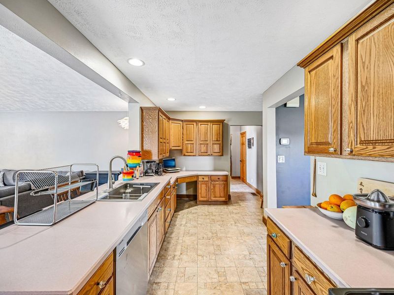 3118 N County Road 5, Bellefontaine, OH 43311 Photo 11