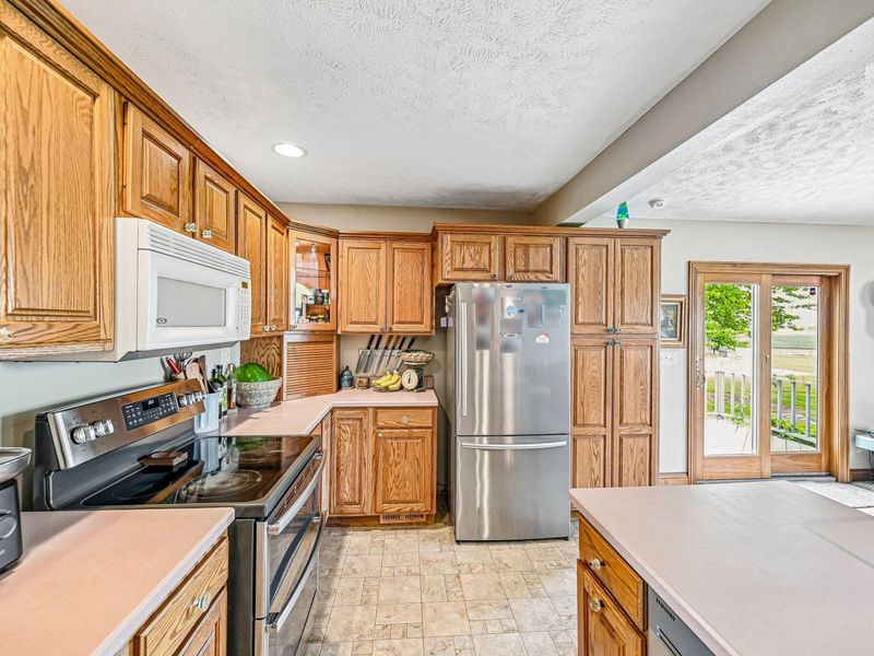 3118 N County Road 5, Bellefontaine, OH 43311 Photo 16