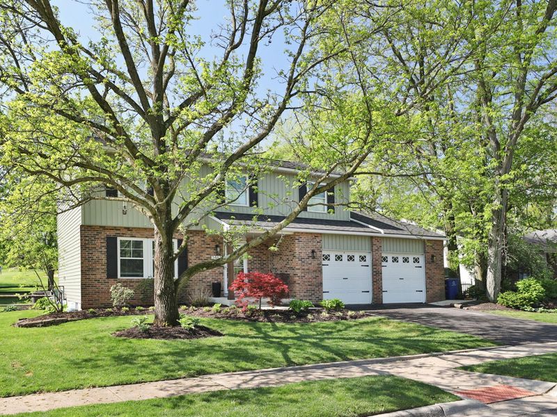 3463 En-Joie Drive, Columbus, OH 43228 Photo 2