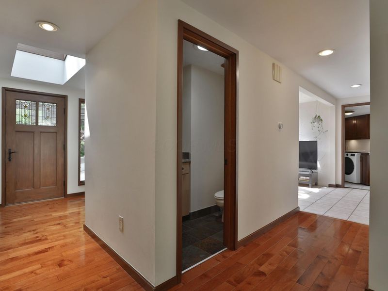 815 Lookout Point Drive, Columbus, OH 43235 Photo 19