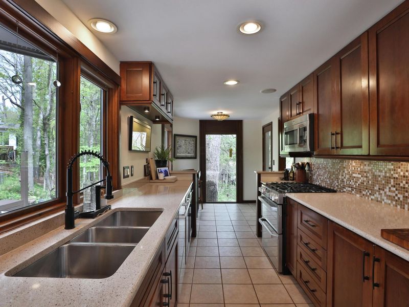 815 Lookout Point Drive, Columbus, OH 43235 Photo 29