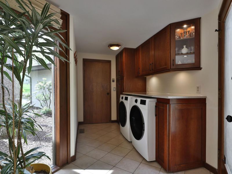 815 Lookout Point Drive, Columbus, OH 43235 Photo 37