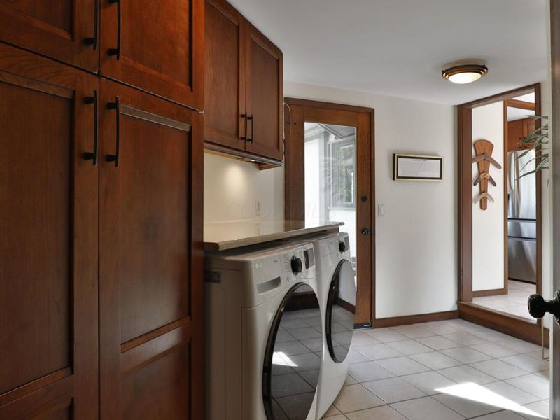 815 Lookout Point Drive, Columbus, OH 43235 Photo 38