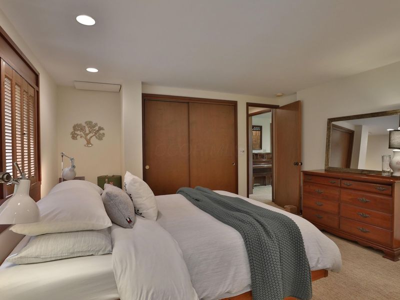 815 Lookout Point Drive, Columbus, OH 43235 Photo 71