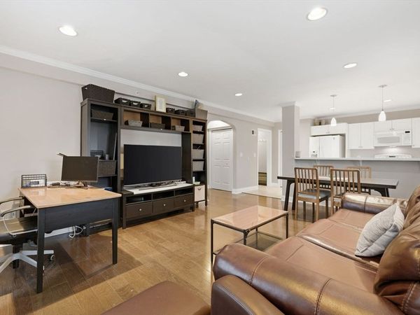 27 Commonwealth, Unit 1, Newton, MA 02467