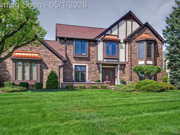 4359 Birch Run Drive, Troy, MI 48098