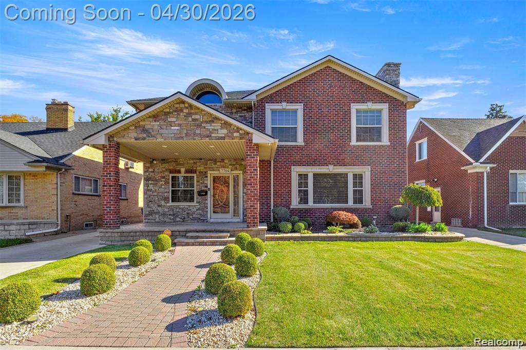 7704 Oakman Boulevard, Dearborn, MI 48126 Main Photo