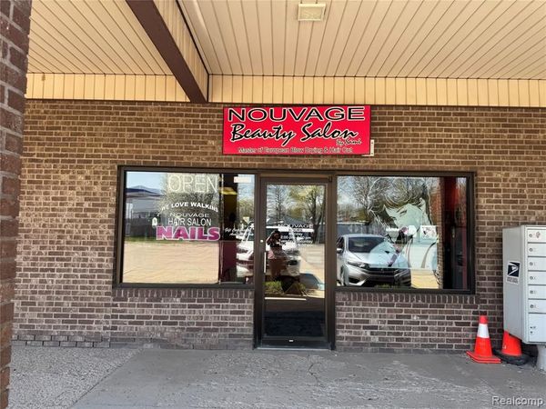 1388 W Bristol Road , Flint Twp, MI 48507