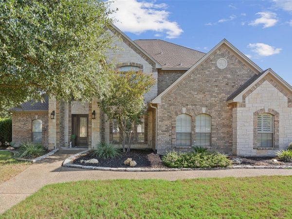 2726 Winners CIR, Salado, TX 76571