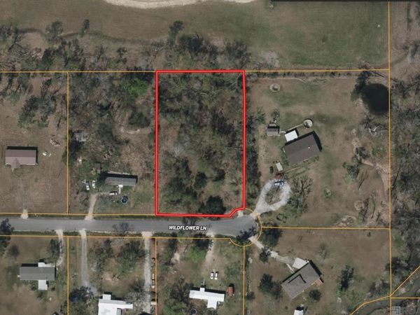 360 Wildflower Ln, Lake Charles, LA 70611