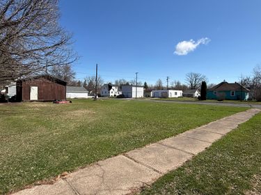 126 E Hibbing Avenue , Keewatin, MN 55753