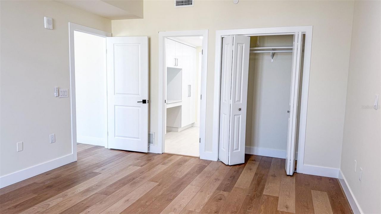 1 Beach Drive Se, Unit 2512, Saint Petersburg, FL 33701 Photo