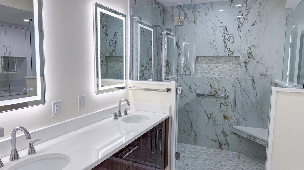 1 Beach Drive Se, Unit 2512, Saint Petersburg, FL 33701 Photo