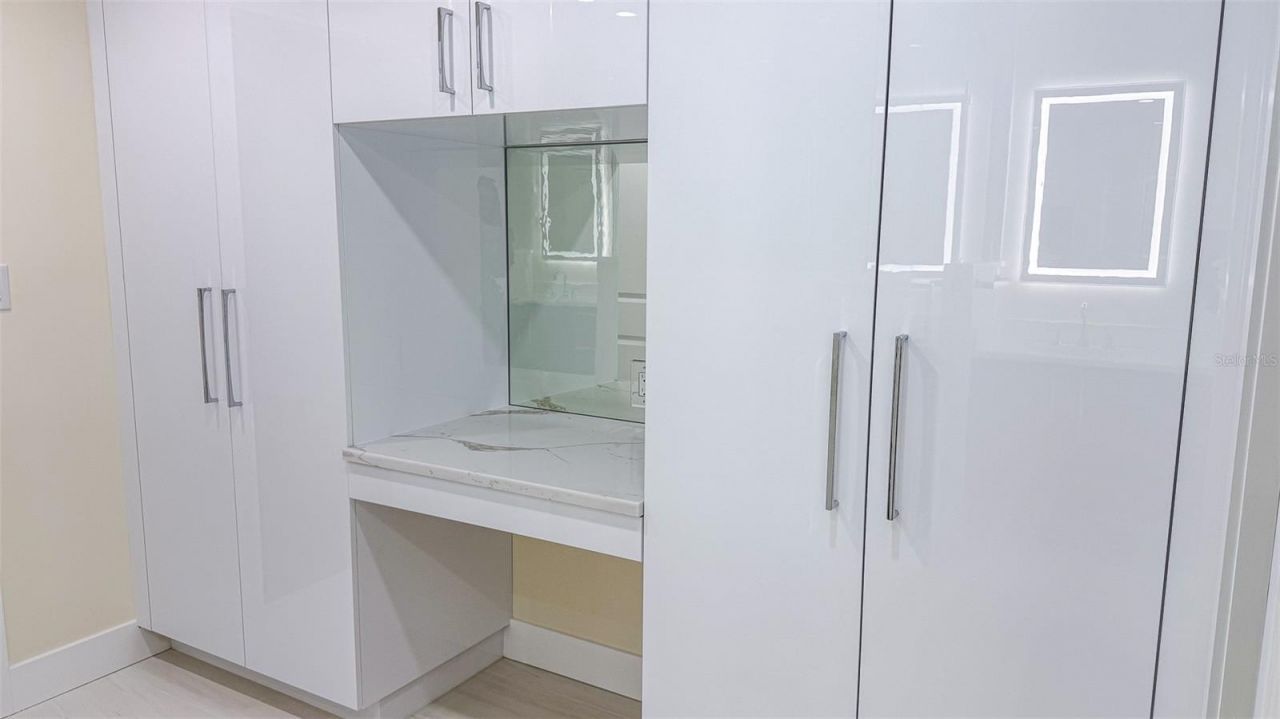 1 Beach Drive Se, Unit 2512, Saint Petersburg, FL 33701 Photo