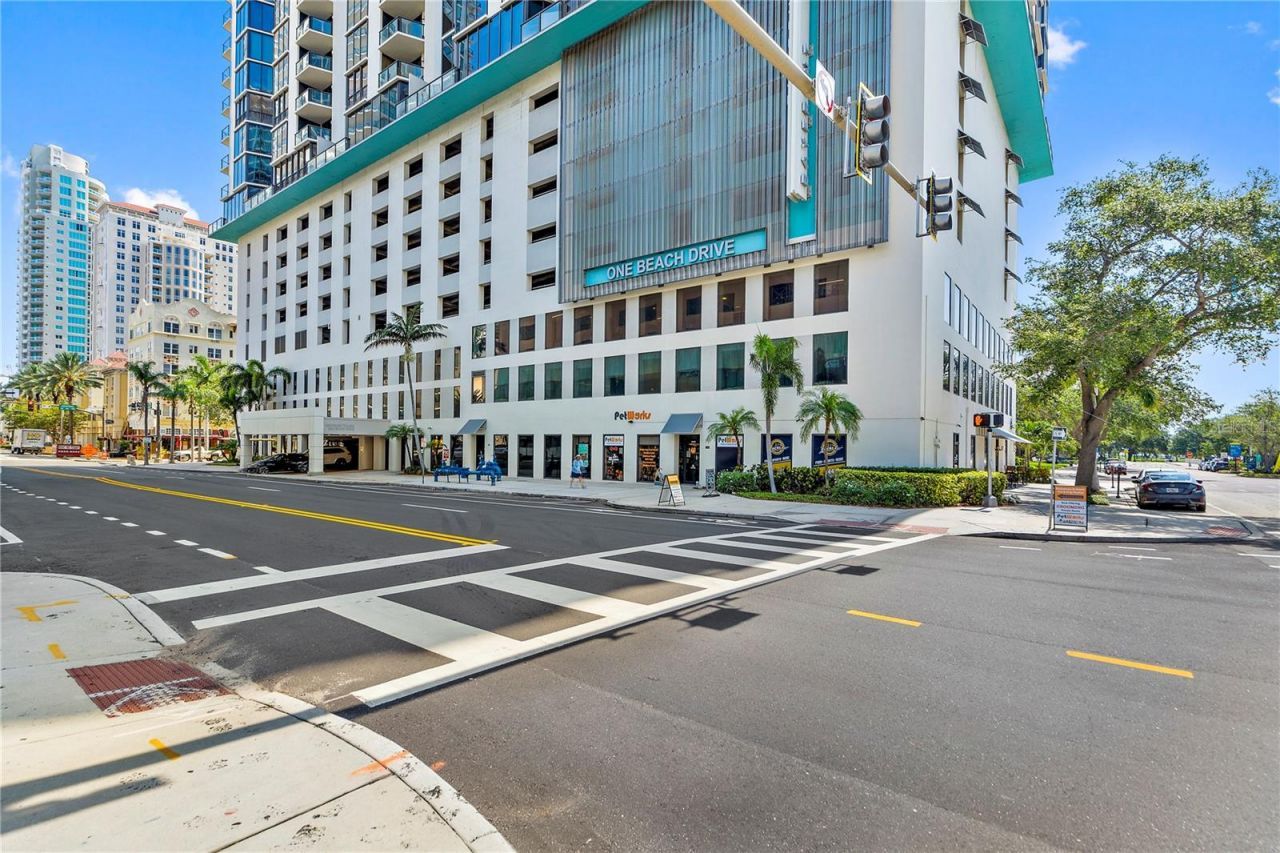 1 Beach Drive Se, Unit 2512, Saint Petersburg, FL 33701 Photo