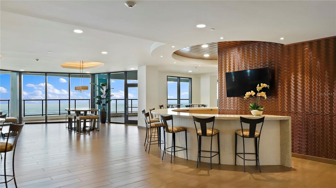 1 Beach Drive Se, Unit 2512, Saint Petersburg, FL 33701 Photo