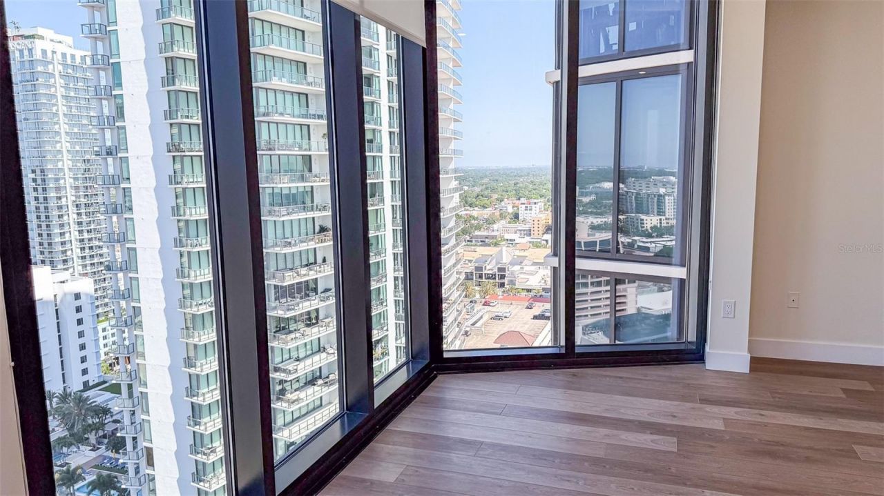 1 Beach Drive Se, Unit 2512, Saint Petersburg, FL 33701 Photo