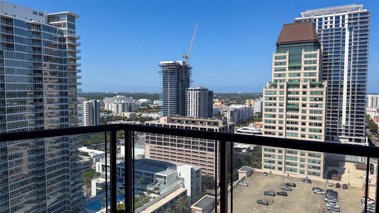 1 Beach Drive Se, Unit 2512, Saint Petersburg, FL 33701 Photo