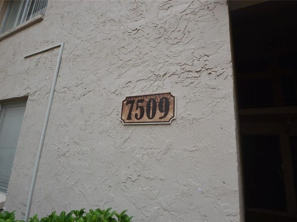 7509 PRESLEY PLACE , Unit 96, TAMPA, FL 33617