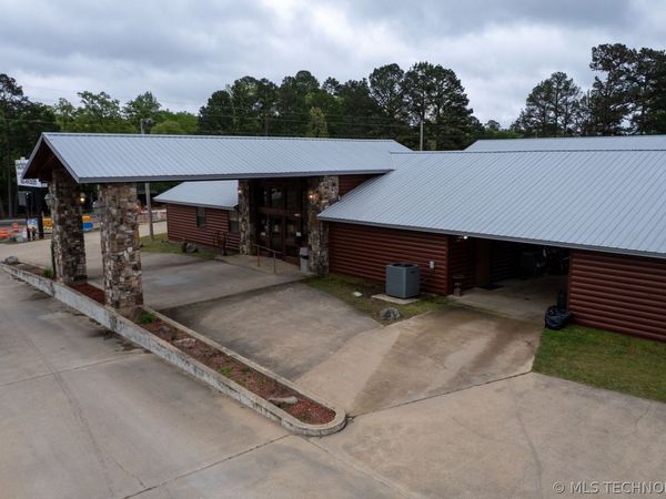 6613 N Us Highway 259 , Broken Bow, OK 74728