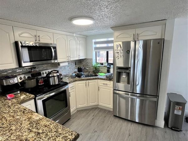 5580 W 26th Ct , Unit 204, Hialeah, FL 33016